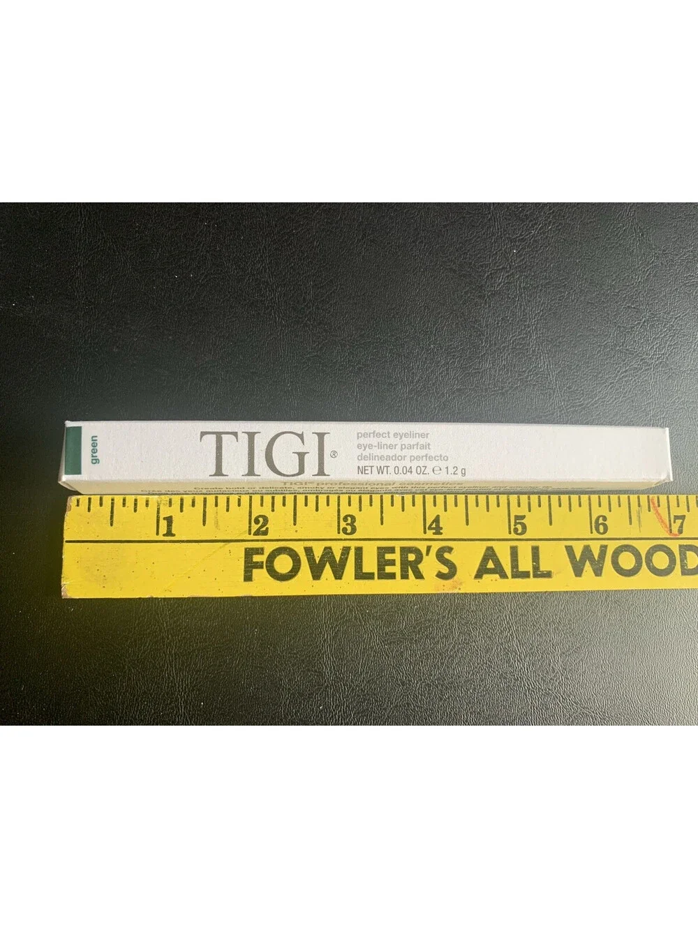 TIGI Perfect Eyeliner Green New In Box.